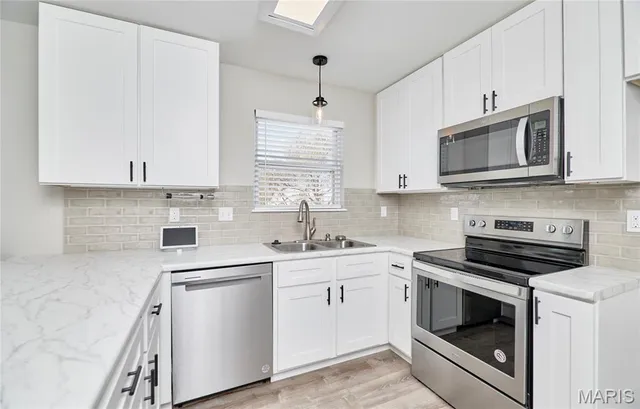 $259,900 | 121 Falcon Way, Winfield, MO 63389