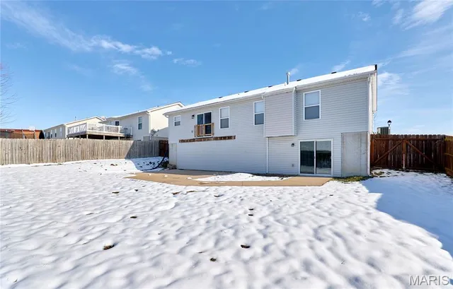 $259,900 | 121 Falcon Way, Winfield, MO 63389