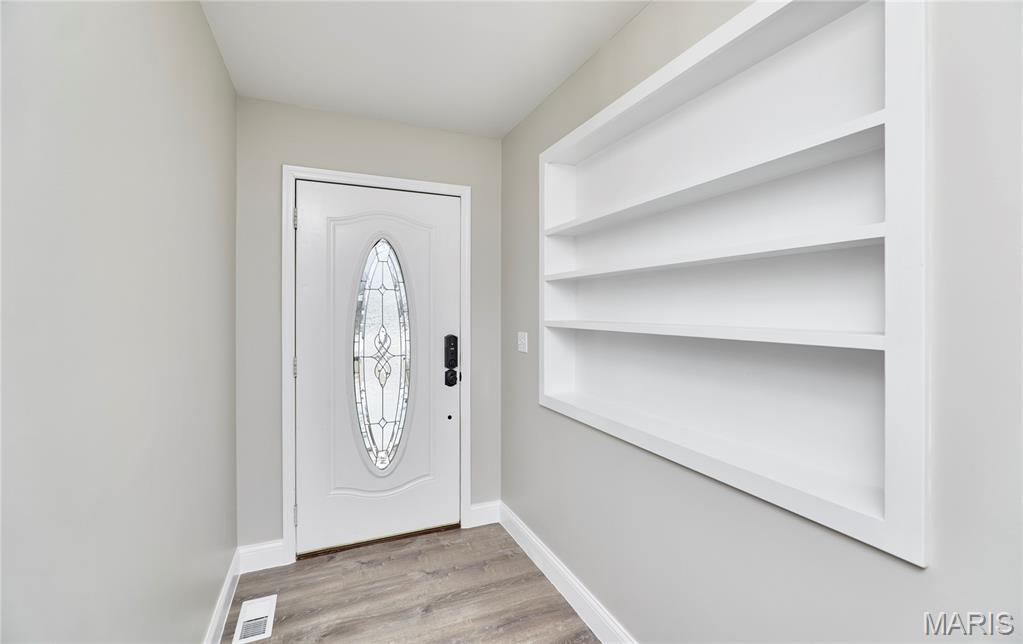 121 Falcon Way Winfield, MO 63389 - Photo 8 of 66