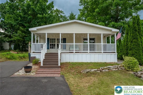 $99,900 | 211 Hope Drive, New Ringgold, PA 17960