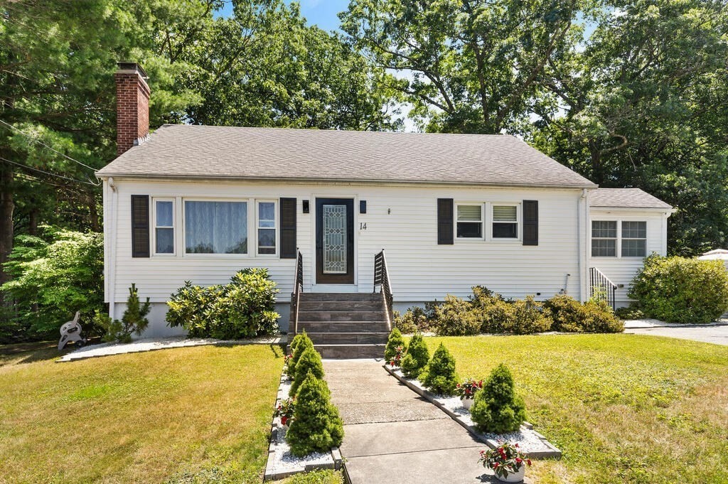 14 Orton Street Worcester, MA 01604 - Photo 1 of 33