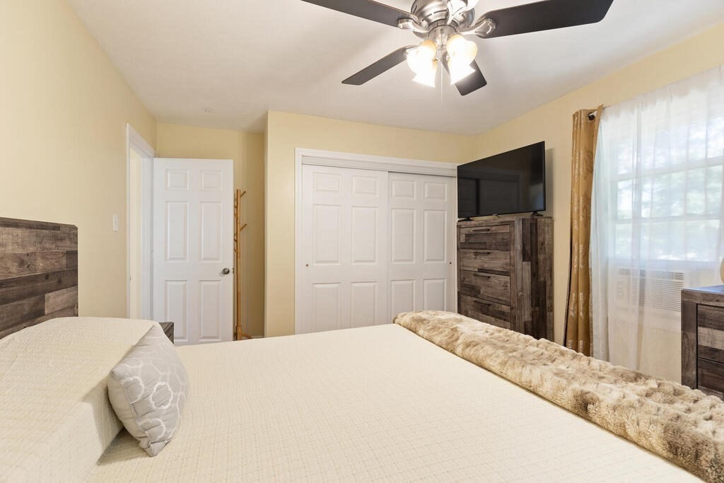 14 Orton Street Worcester, MA 01604 - Photo 18 of 33