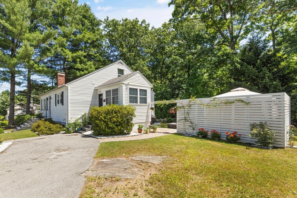 14 Orton Street Worcester, MA 01604 - Photo 5 of 33