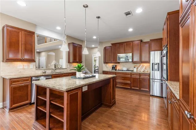 $800,000 | 107 Millstone Manor Court, Woodstock, GA 30188