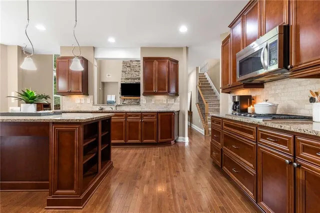 $800,000 | 107 Millstone Manor Court, Woodstock, GA 30188