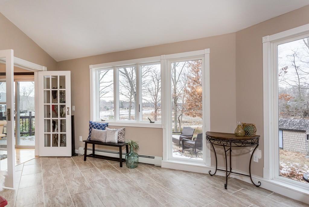 62 Narrows Road Freetown, MA 02702 - Photo 5 of 38