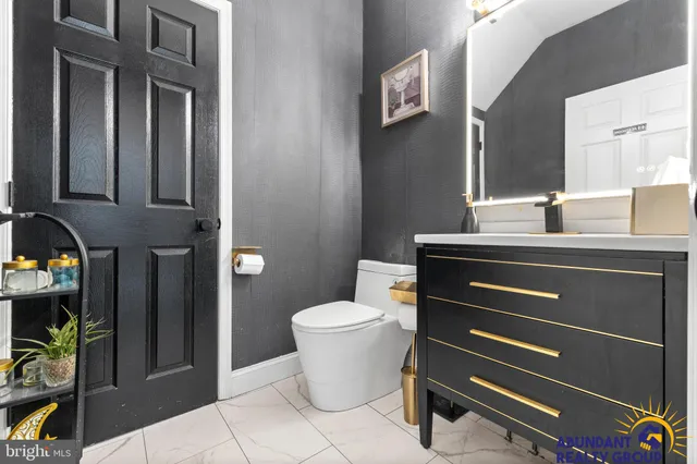 $925,000 | 24 Exton Circle, Cherry Hill, NJ 08003