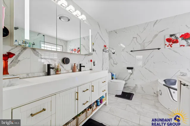 $925,000 | 24 Exton Circle, Cherry Hill, NJ 08003