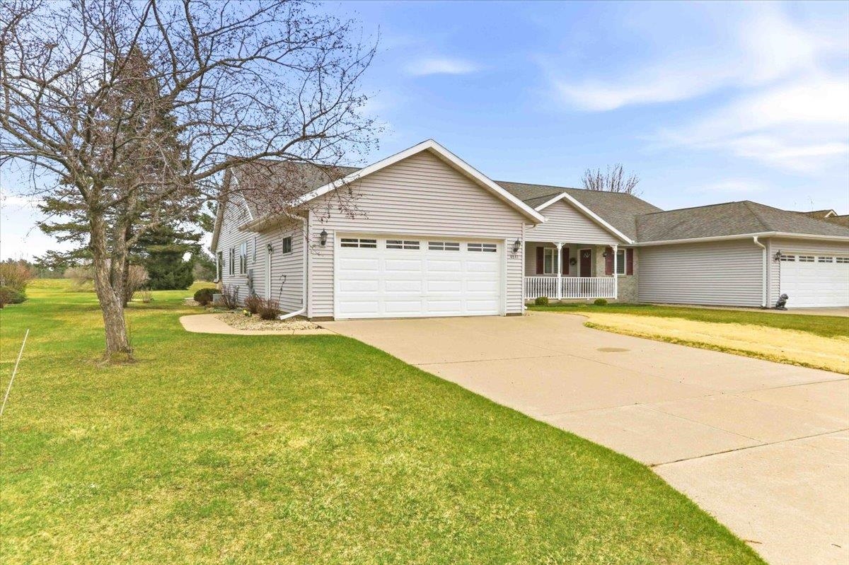 4641 Ridgeview Court Wisconsin Rapids, WI 54494 - Photo 3 of 60