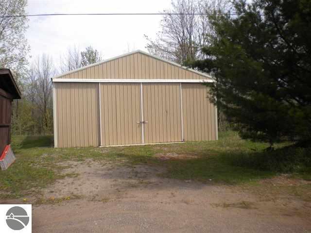 7200-7208 Barney Road Traverse City, MI 49684 - Photo 6 of 16 1735523-5.JPG