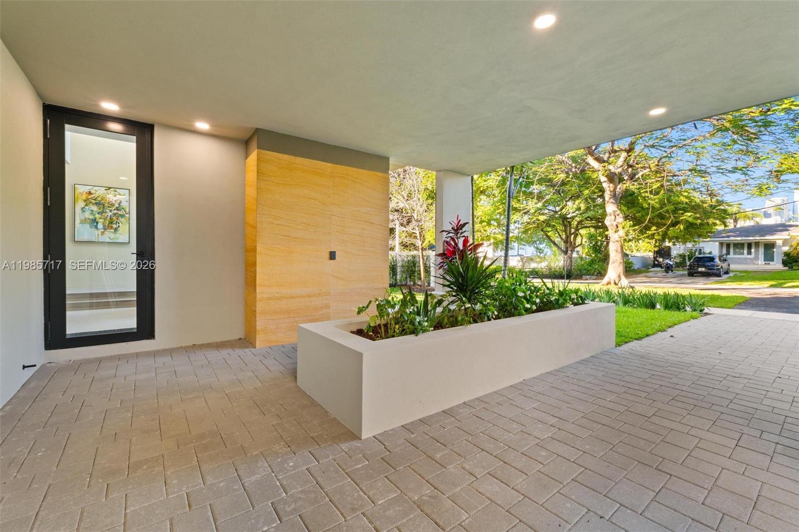234 Southwest 22nd Road Miami, FL 33129 - Photo 6 of 94