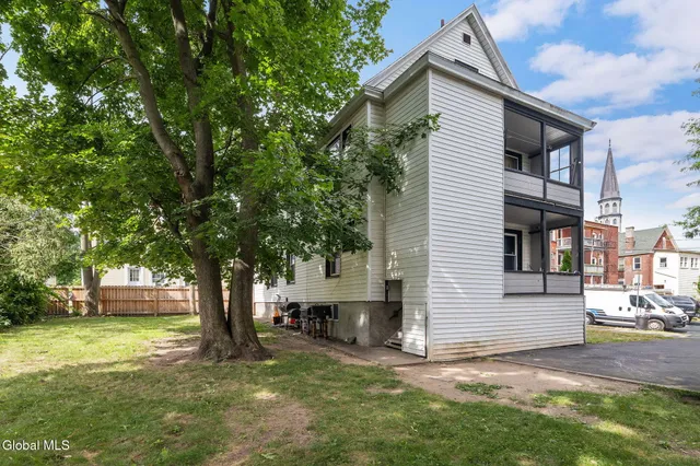 $300,000 | 918 Park Avenue, Schenectady, NY 12308