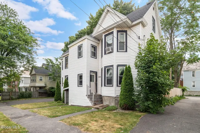 $300,000 | 918 Park Avenue, Schenectady, NY 12308