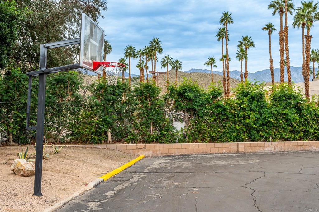 69850 Highway 111, Unit 18 Rancho Mirage, CA 92270 - Photo 35 of 41 a view of a park with palm trees