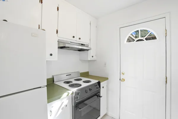 $330,000 | 2067 Olivera Road, Unit B, Concord, CA 94520