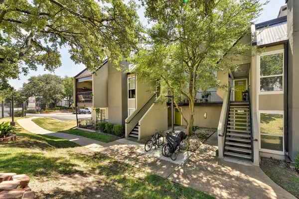 $1,600 | 935 La Posada Drive, Unit 213, Austin, TX 78752