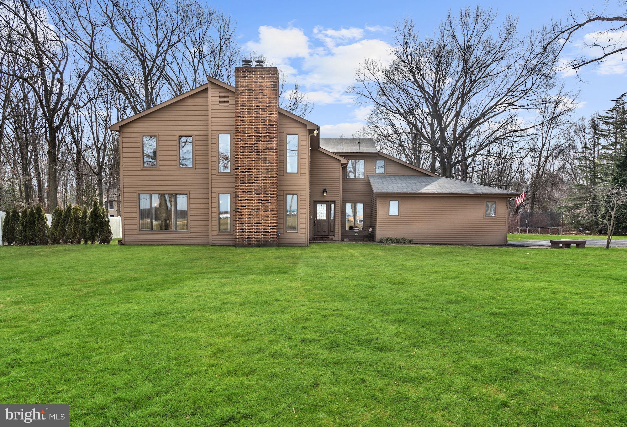 692 Woodlane Road Westampton, NJ 08060 - Photo 1 of 59 Exterior Front