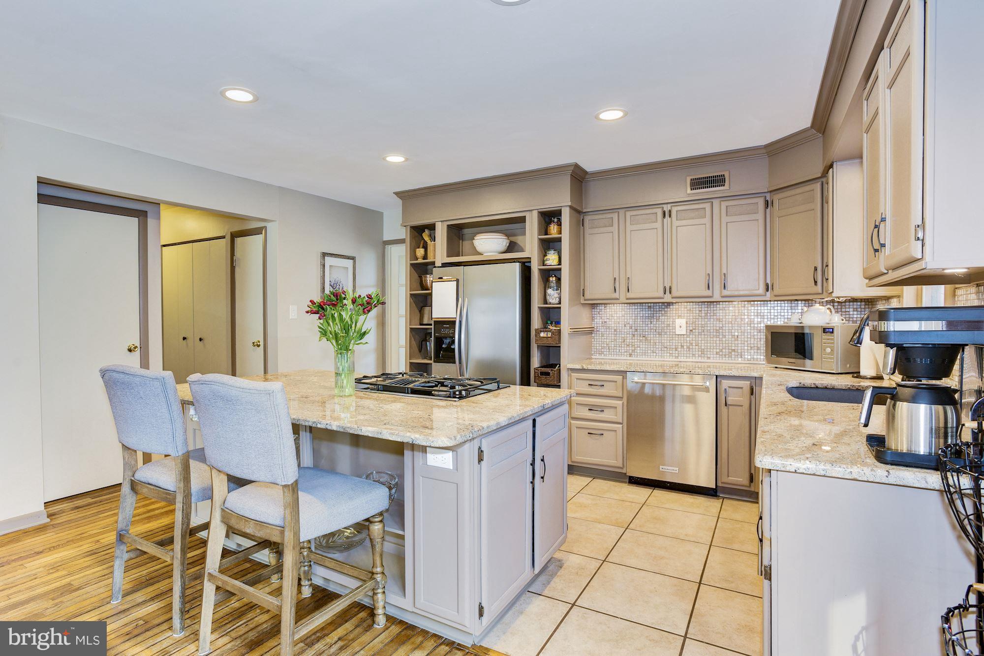 692 Woodlane Road Westampton, NJ 08060 - Photo 11 of 59 Center Island