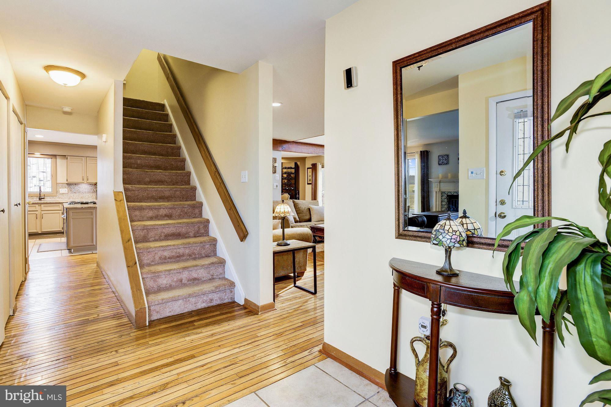 692 Woodlane Road Westampton, NJ 08060 - Photo 3 of 59 Foyer