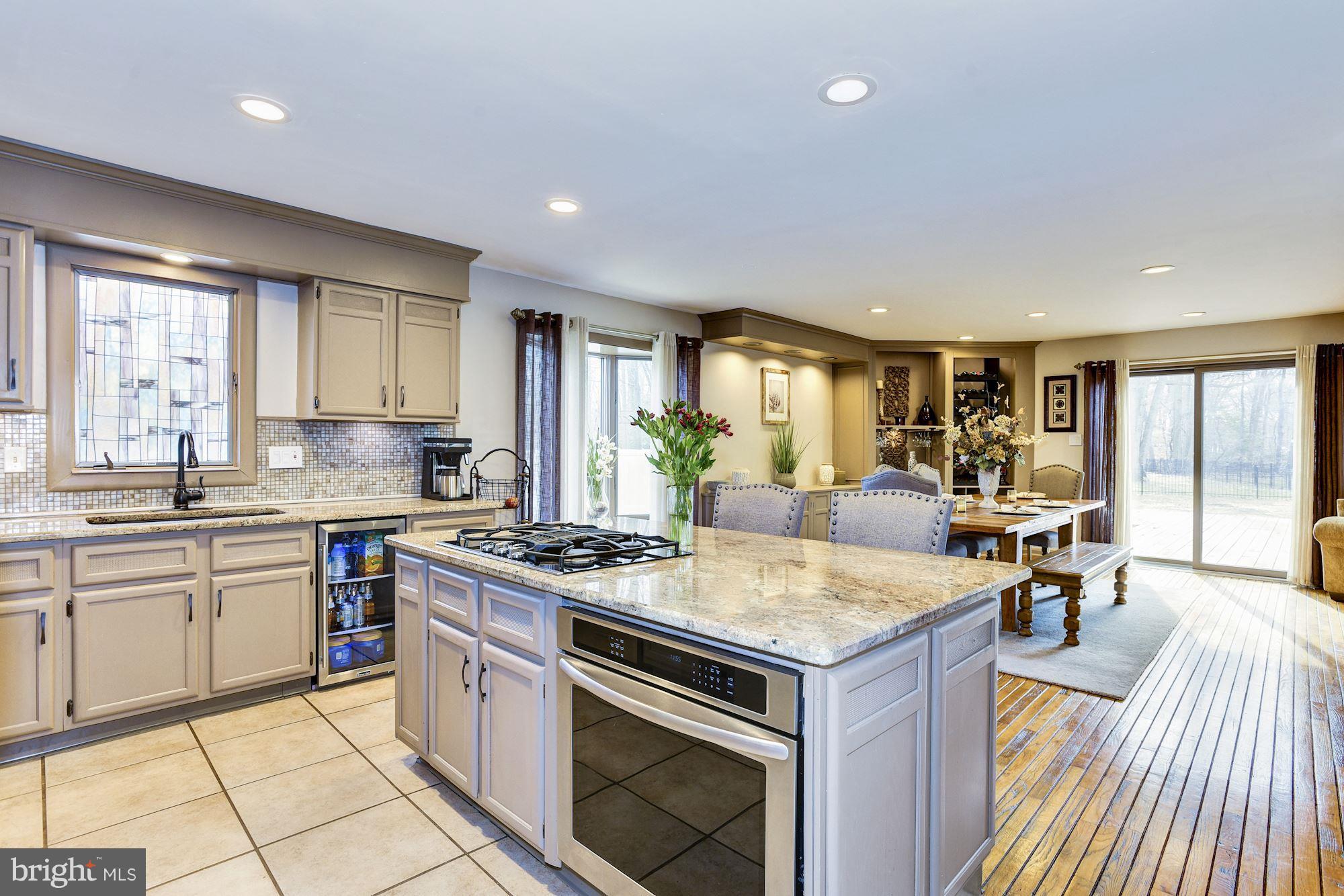 692 Woodlane Road Westampton, NJ 08060 - Photo 7 of 59 Kitchen Island with Granite