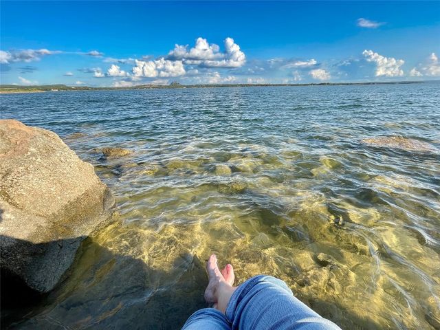 $725,000 | 408 Peninsula Drive, Burnet, TX 78611