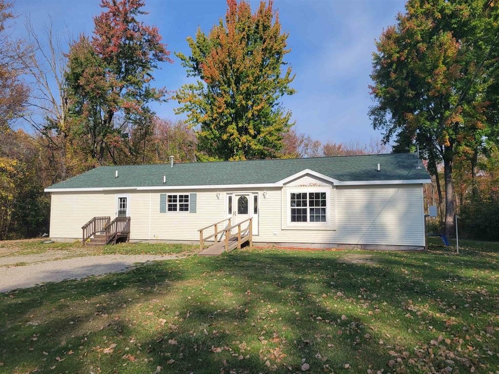 3996 Martin Road Beaverton, MI 48612 - Photo 1 of 35