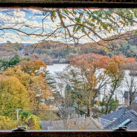 $362,400 | 41 Walnut Hill Drive, Worcester, MA 01602