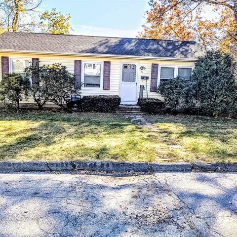 $362,400 | 41 Walnut Hill Drive, Worcester, MA 01602