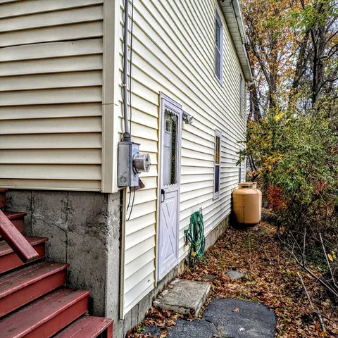 $362,400 | 41 Walnut Hill Drive, Worcester, MA 01602