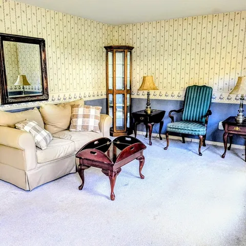 $362,400 | 41 Walnut Hill Drive, Worcester, MA 01602