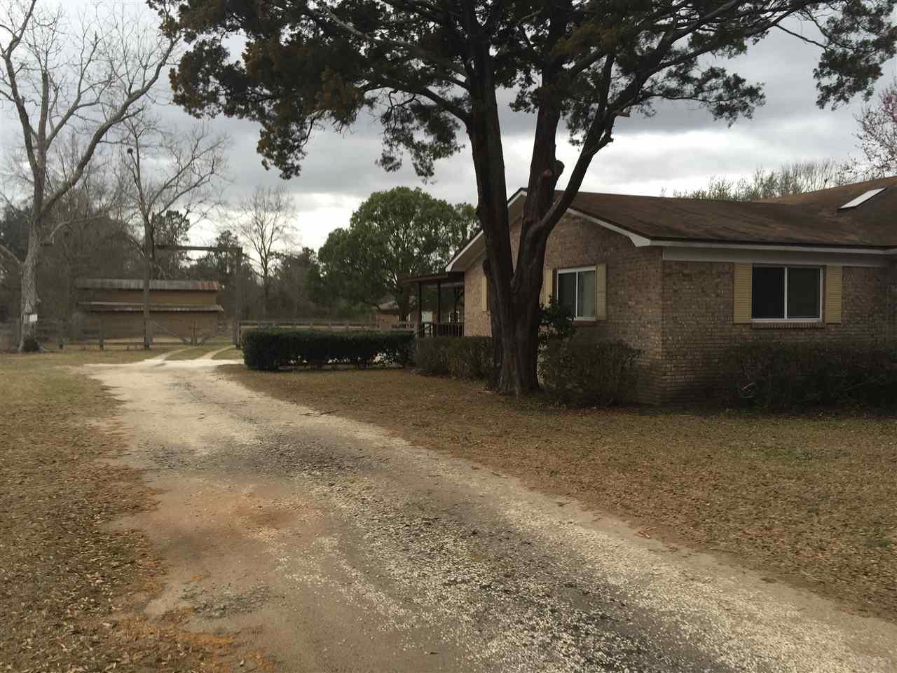 577 West Roberts Road Cantonment, FL 32533 - Photo 2 of 25 Gallery Image 2