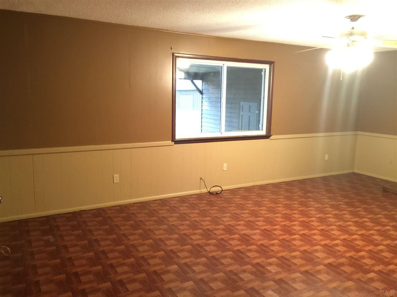 577 West Roberts Road Cantonment, FL 32533 - Photo 7 of 25 Gallery Image 7