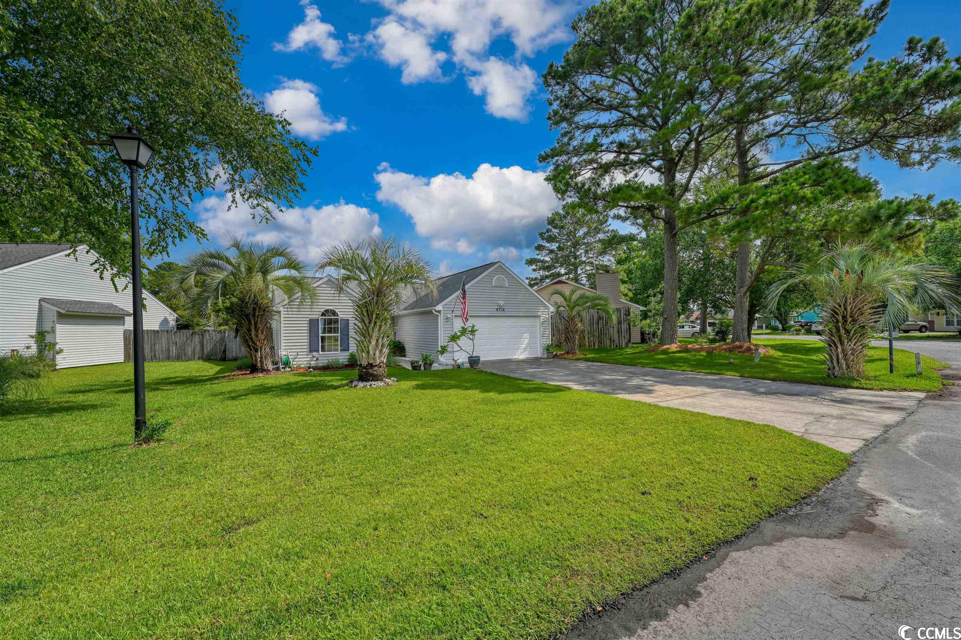 9715 Kings Grant Drive Murrells Inlet, SC 29576 - Photo 3 of 39