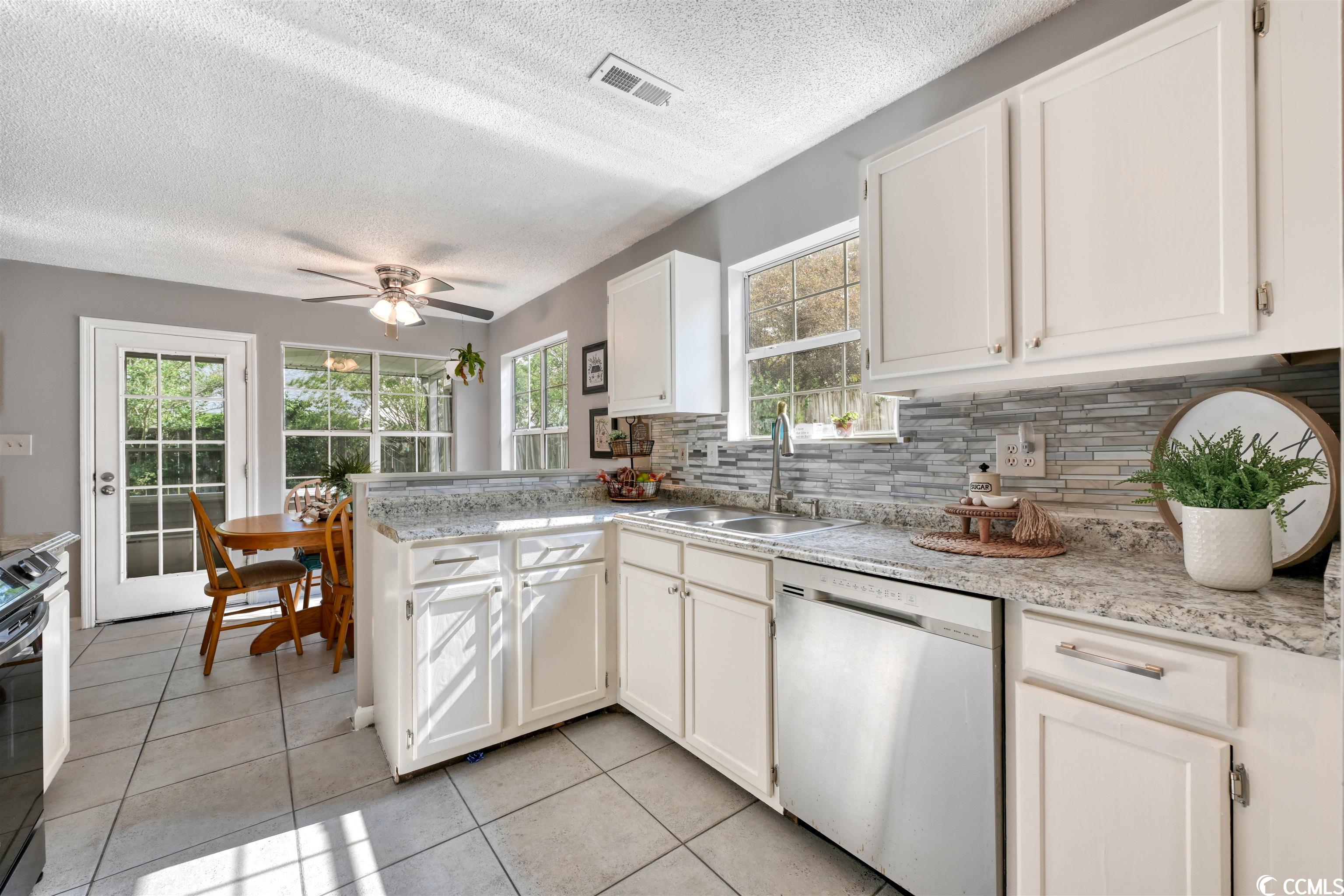 9715 Kings Grant Drive Murrells Inlet, SC 29576 - Photo 9 of 39