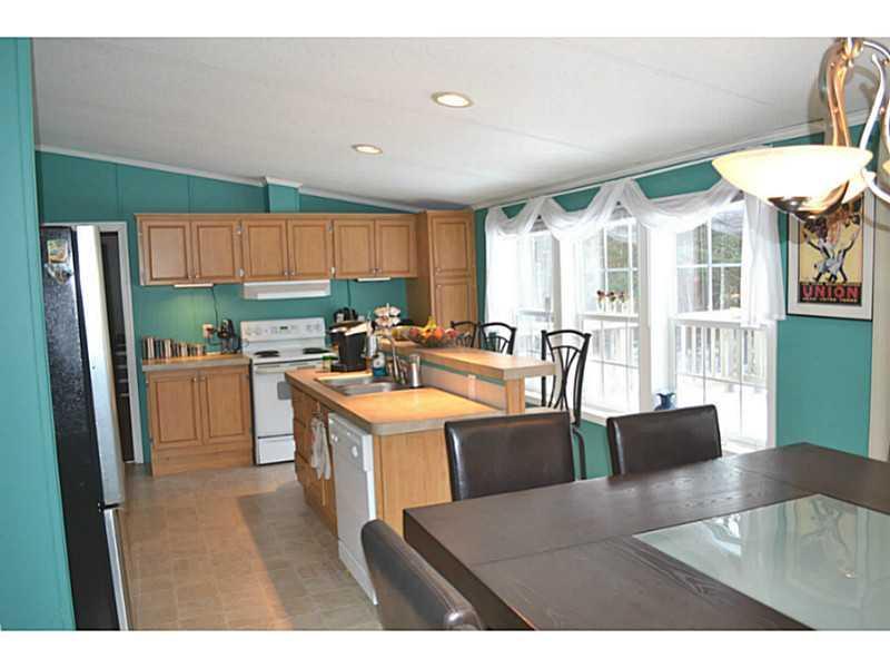 43 Old Ferry Road Wiscasset, ME 04578 - Photo 3 of 16 Kitchen.