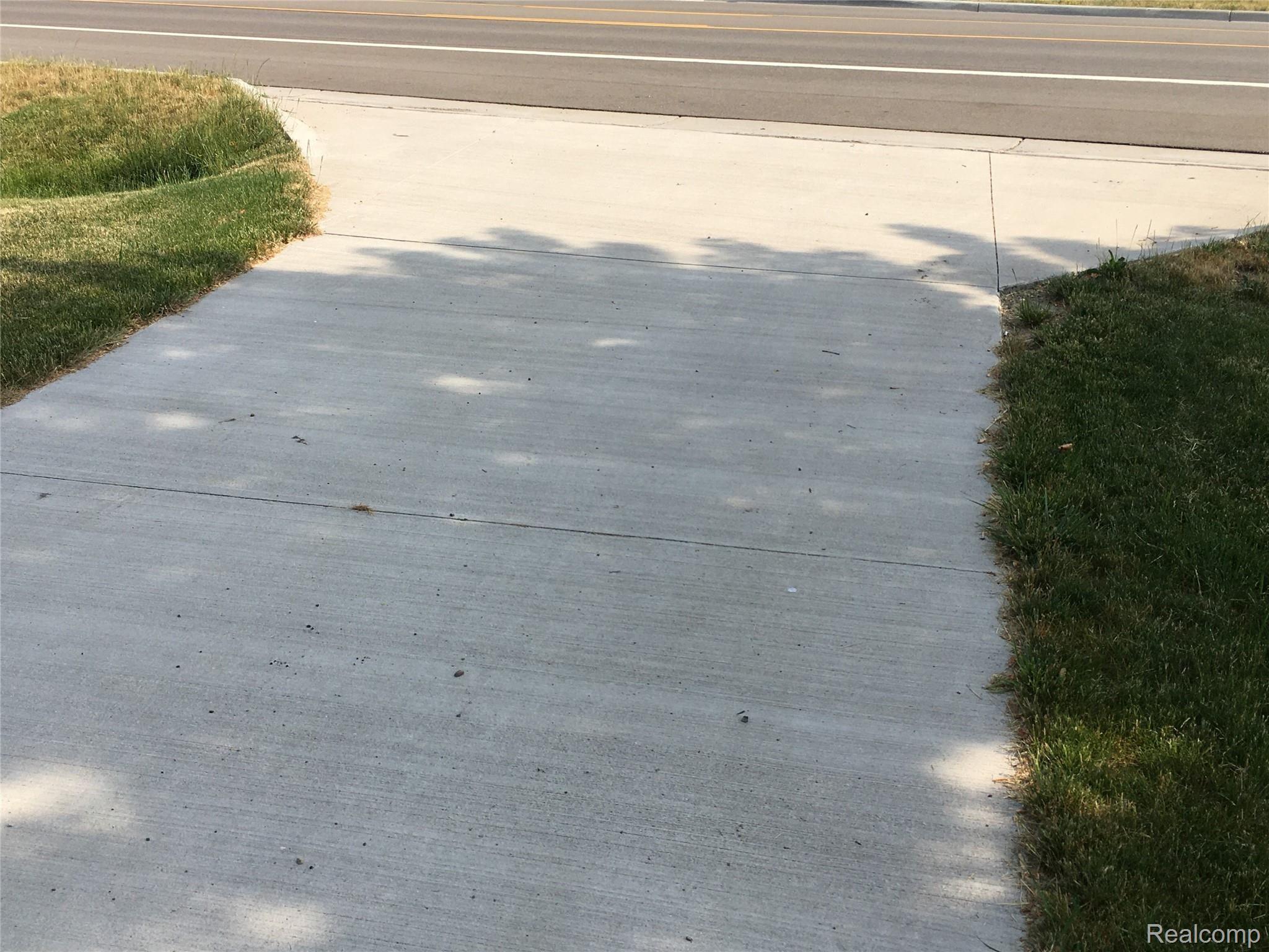8831 Canal Road Sterling Heights, MI 48314 - Photo 3 of 18 Approach.JPG