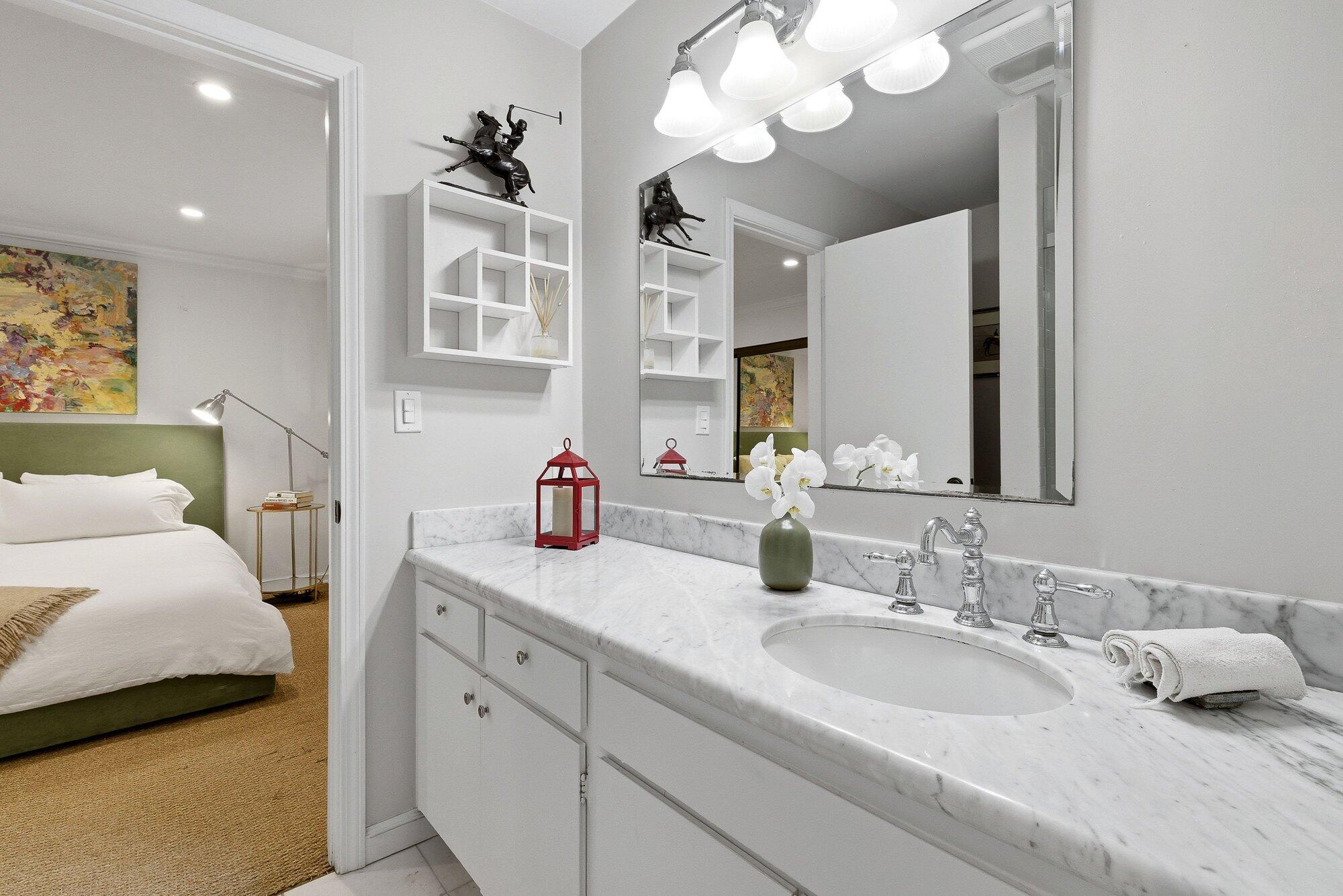3375 Foothill Road, Unit 1123 Carpinteria, CA 93013 - Photo 14 of 21 Bathroom #2
