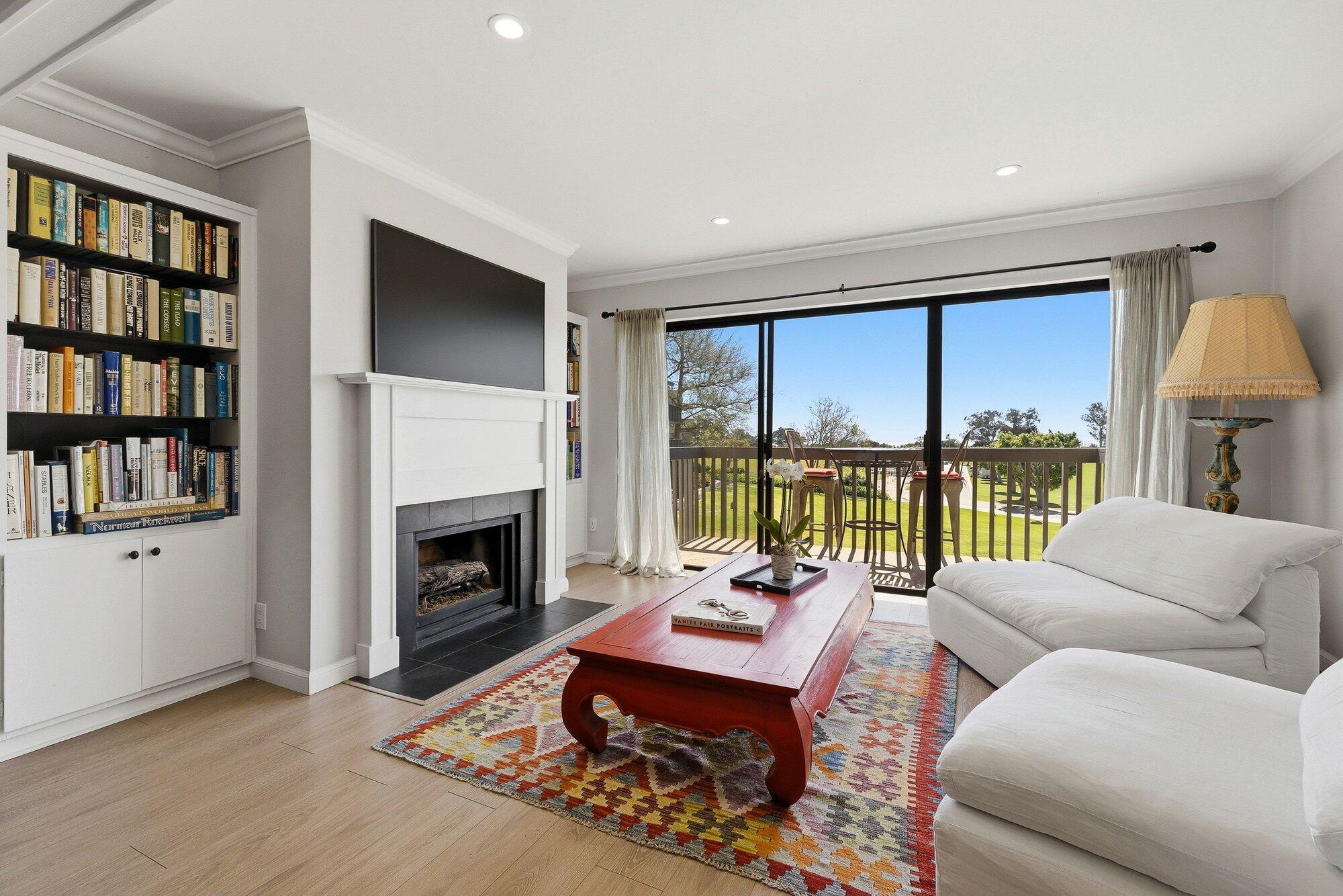 3375 Foothill Road, Unit 1123 Carpinteria, CA 93013 - Photo 6 of 21 Living Room