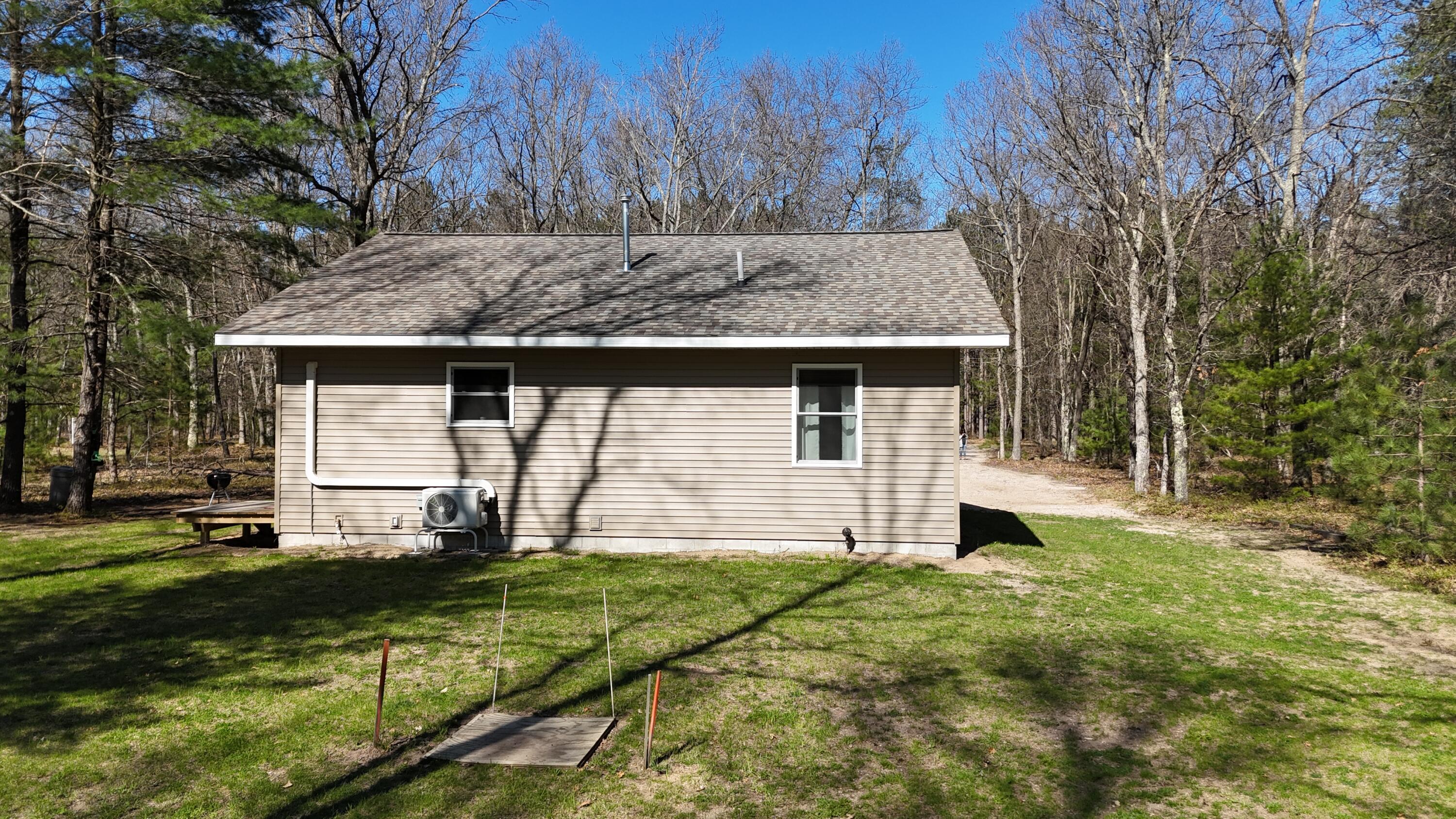 2073 Gunn Road Wellston, MI 49689 - Photo 31 of 37 2073 Gunn Rd, Manistee
