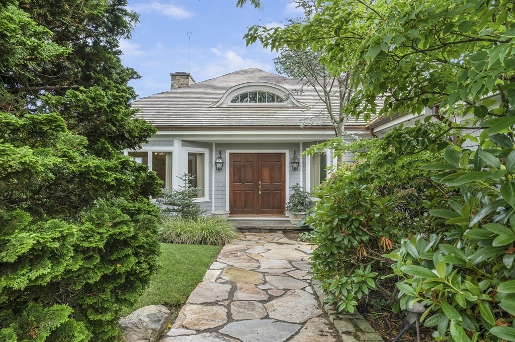 9 Redstone Lane Marblehead, MA 01945 - Photo 4 of 31