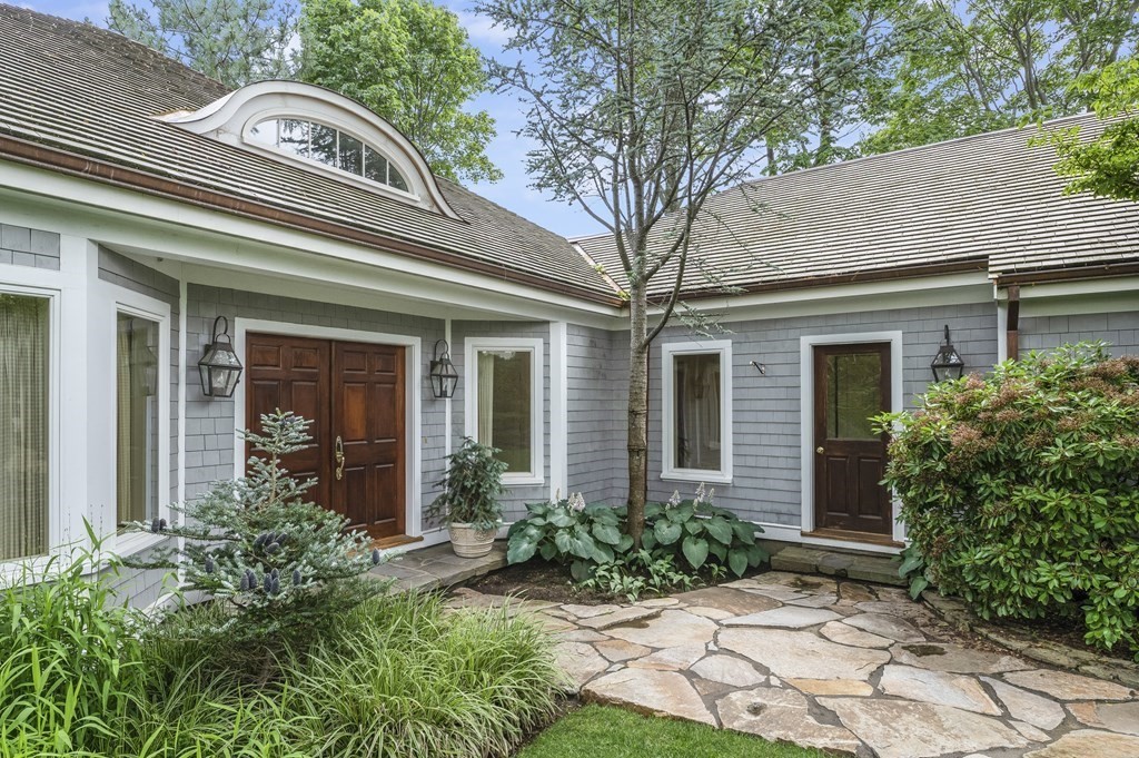 9 Redstone Lane Marblehead, MA 01945 - Photo 5 of 31