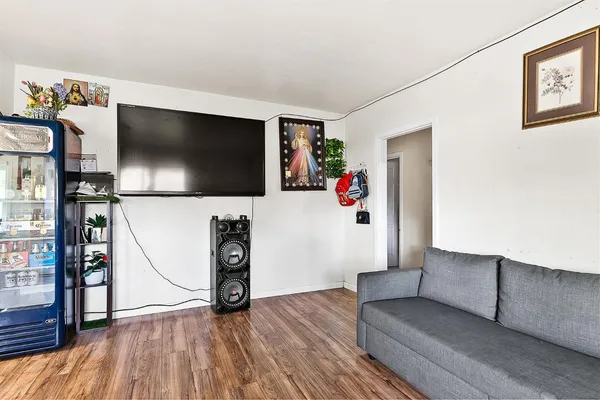 $599,900 | 1909 Verano Street, Sacramento, CA 95838