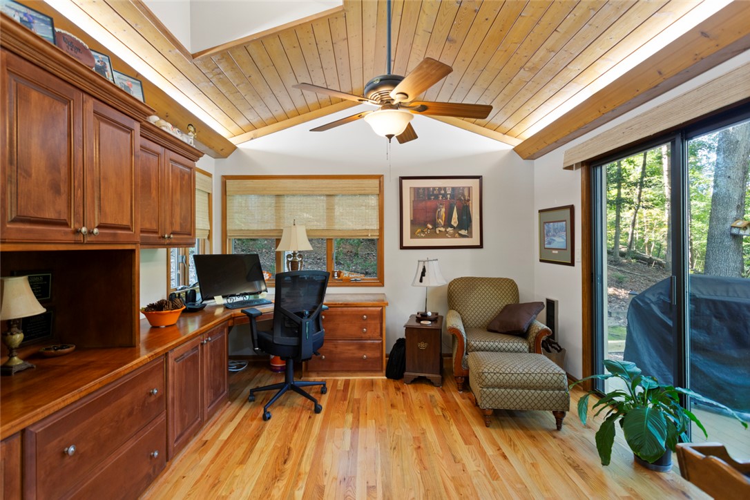 18 Mainsail Drive Salem, SC 29676 - Photo 16 of 49