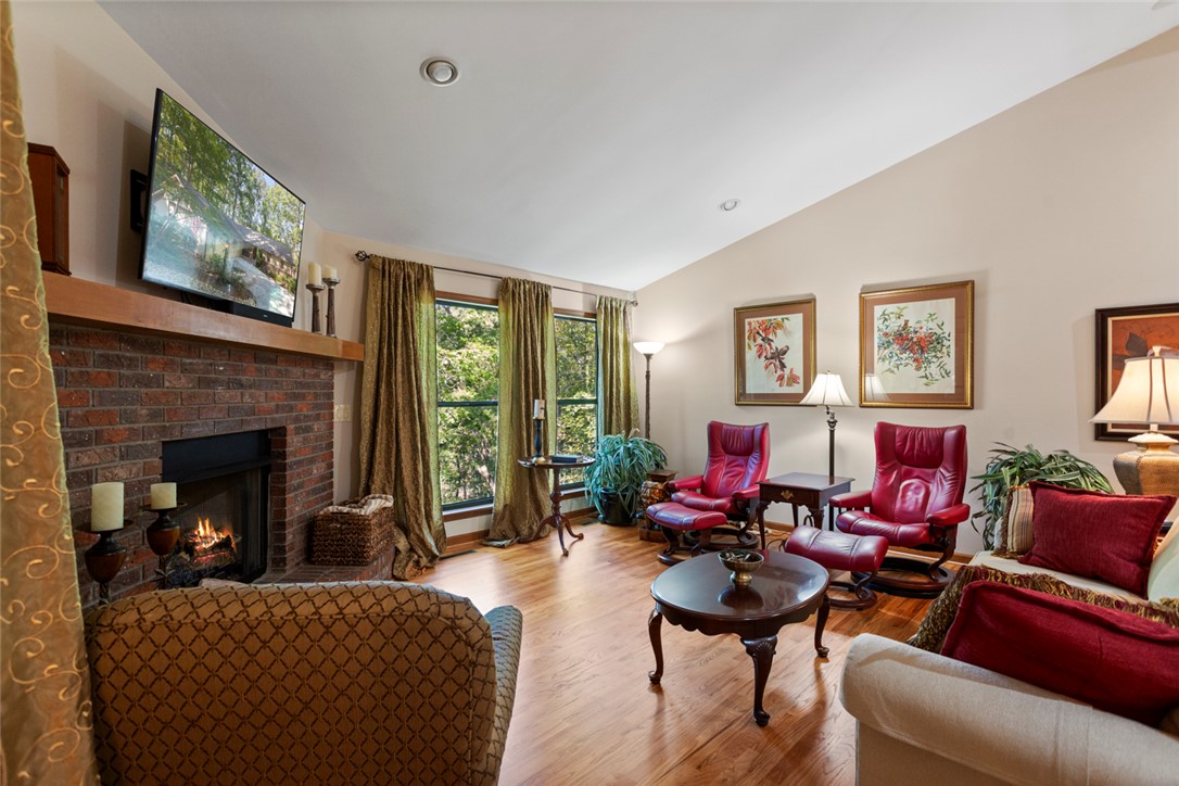 18 Mainsail Drive Salem, SC 29676 - Photo 3 of 49