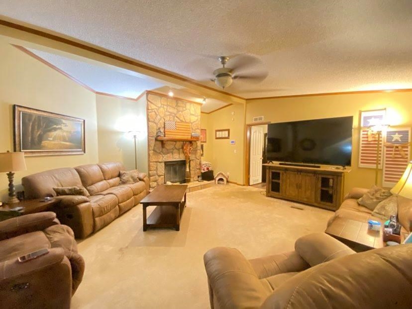 448 Wilkins Road Campobello, SC 29322 - Photo 12 of 29