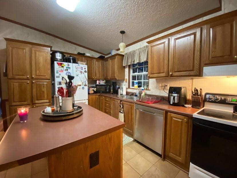 448 Wilkins Road Campobello, SC 29322 - Photo 17 of 29