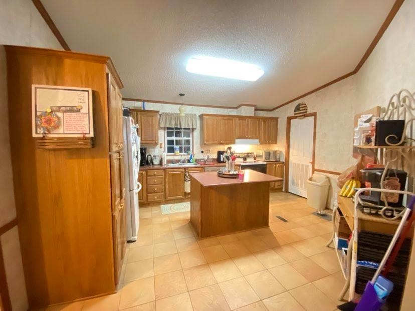 448 Wilkins Road Campobello, SC 29322 - Photo 18 of 29