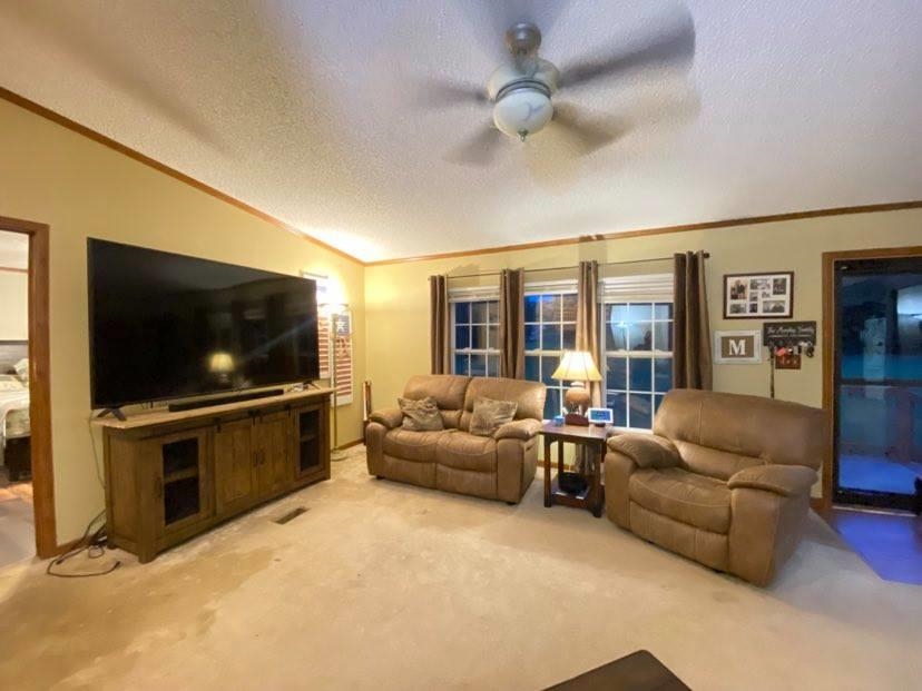 448 Wilkins Road Campobello, SC 29322 - Photo 9 of 29