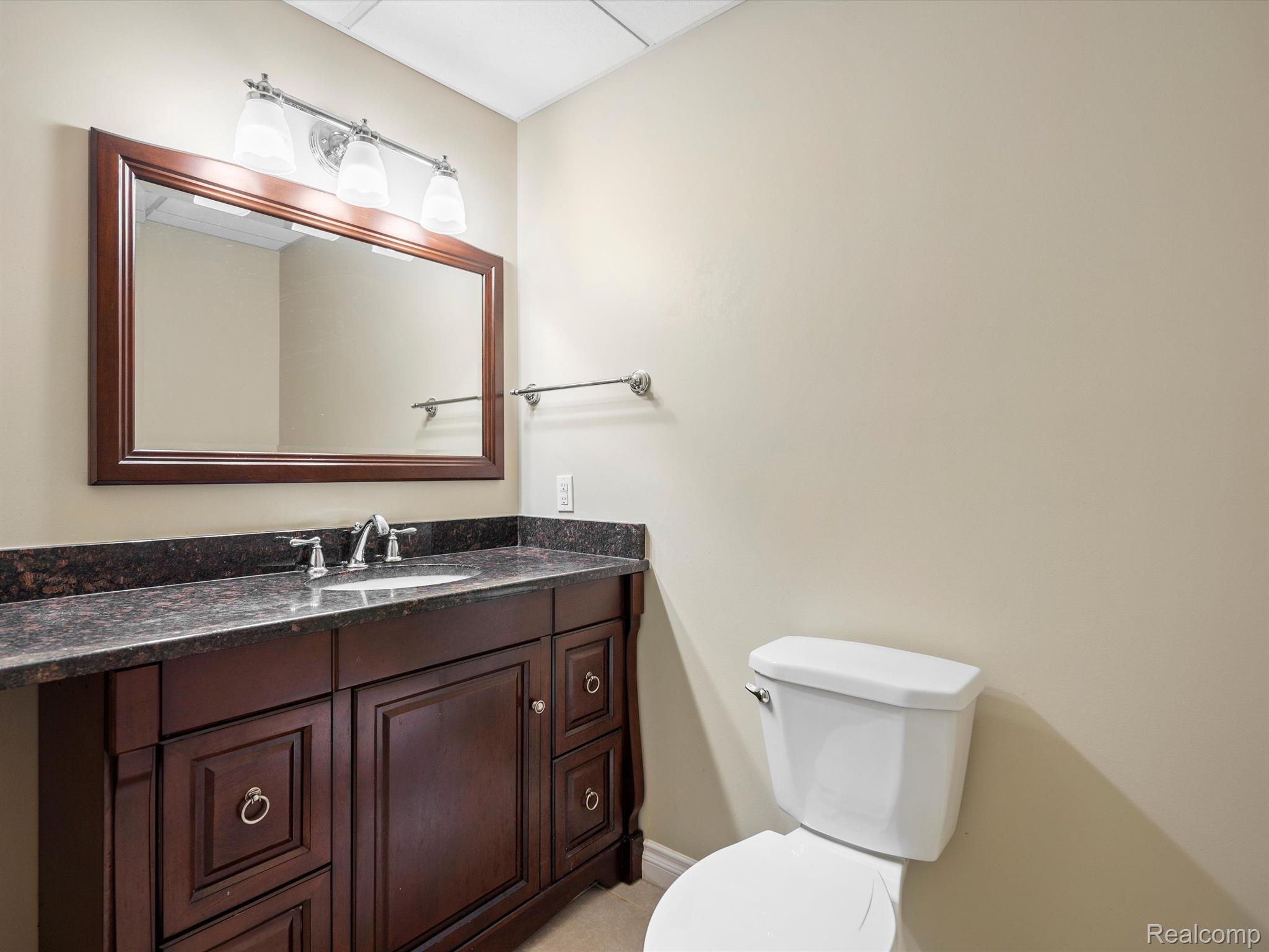49915 Gracechurch Road Macomb, MI 48044 - Photo 36 of 42 Gallery Image 36