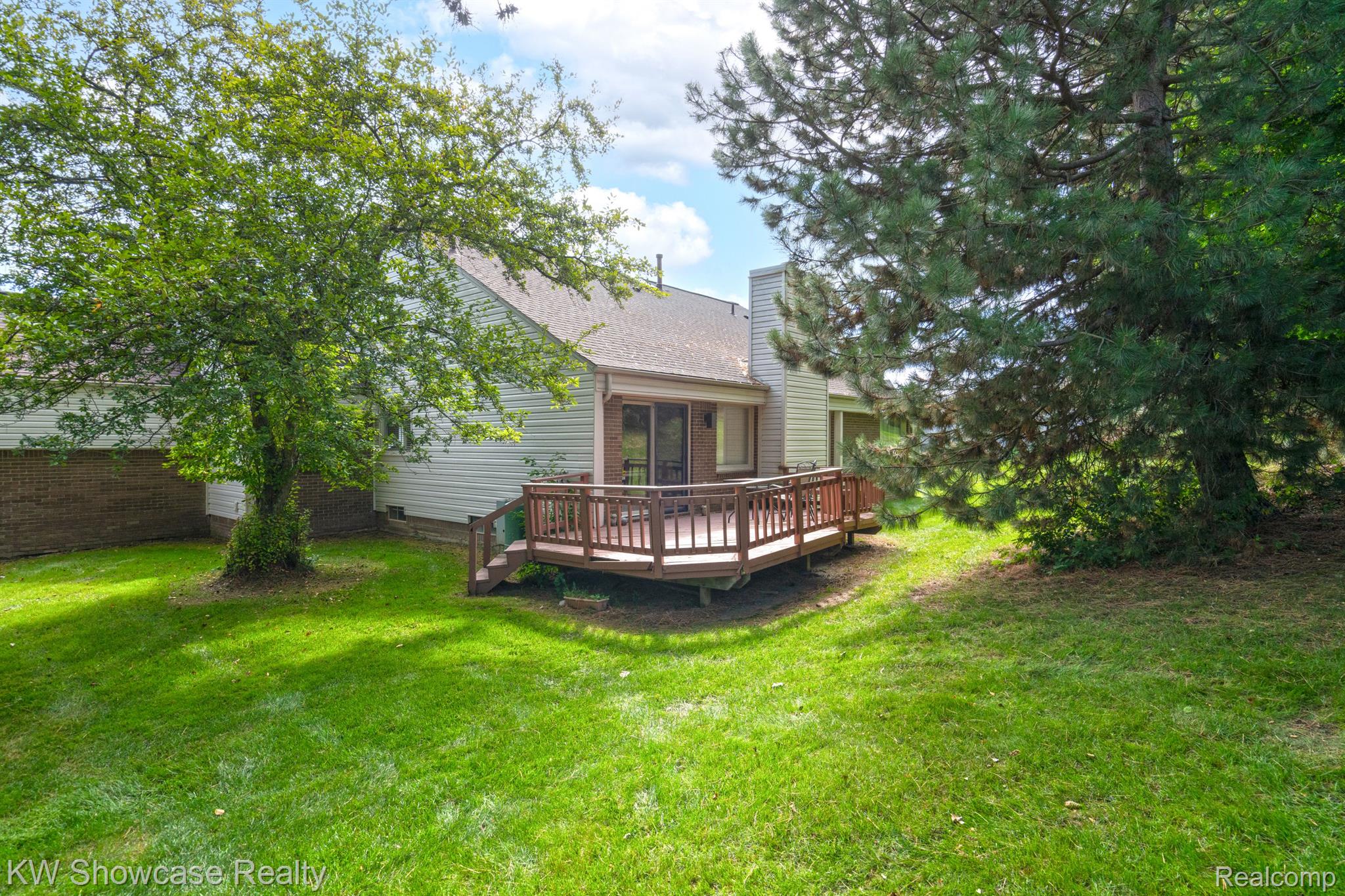 5252 Simpson Lake Road West Bloomfield, MI 48323 - Photo 46 of 55 Gallery Image 46